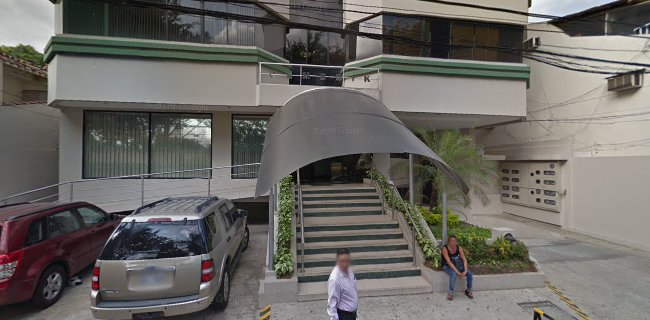 Edificio Cemedik, Planta Baja. Av. San jorge y Calle 11A NO #120, Guayaquil 090512, Ecuador