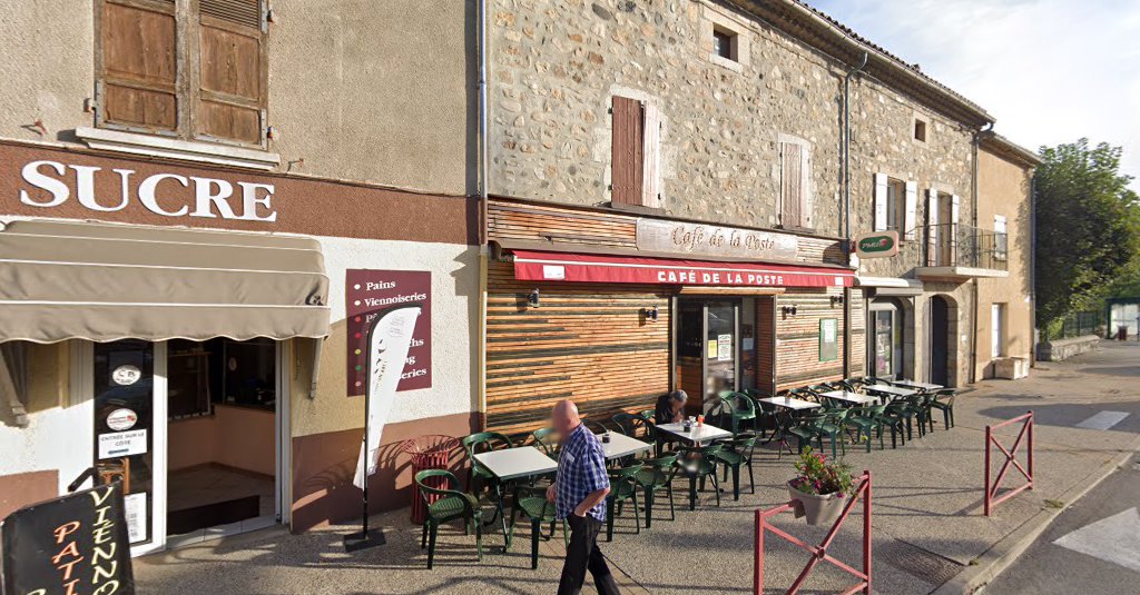 Café de la Poste à Saint-Privat