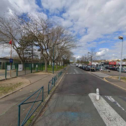 Borne de recharge de véhicules électriques Monta Charging Station Mantes-la-Jolie