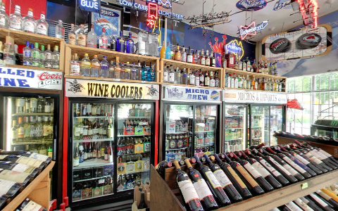 Liquor Store «Seventeenth Street Liquors Inc», reviews and photos, 2001 E 17th Ave, Denver, CO 80206, USA
