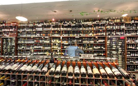 Liquor Store «New York Wine Exchange», reviews and photos, 9 Broadway, New York, NY 10004, USA