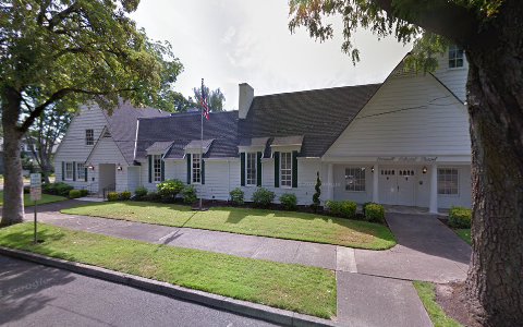 Funeral Home «Simon Cornwell Colonial Chapel», reviews and photos, 390 N 2nd St, Woodburn, OR 97071, USA