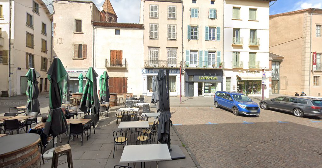 Cafe De L' univers à Brioude