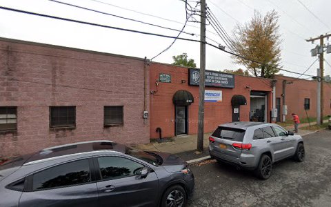 Auto Body Shop «New Hyde Park Auto Body Works», reviews and photos, 910 3rd Ave, New Hyde Park, NY 11040, USA