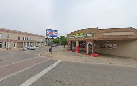 Liquor Store «Downtown Holly Party Store», reviews and photos, 102 N Saginaw St, Holly, MI 48442, USA