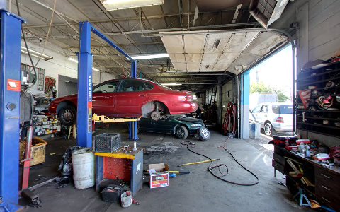 Auto Body Shop «94 & Trumbull Auto Care, Inc.», reviews and photos, 5257 Trumbull St, Detroit, MI 48208, USA