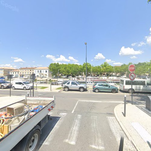 Borne de recharge de véhicules électriques RÉVÉO Charging Station Beaucaire