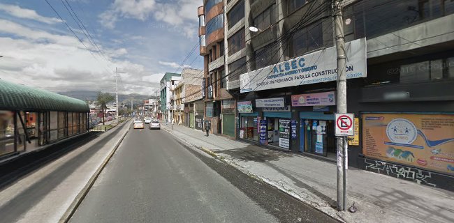 Tnte. Garcia, Quito 170131, Ecuador
