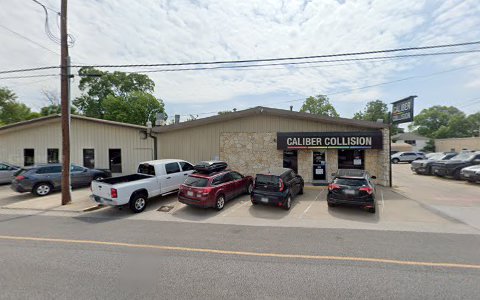 Auto Body Shop «Caliber Collision», reviews and photos, 718 N Elm St, Denton, TX 76201, USA
