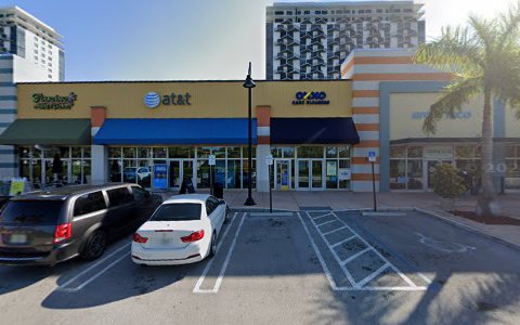 Cell Phone Store «AT&T Authorized Retailer», reviews and photos, 5241 NW 87th Ave #105, Doral, FL 33178, USA