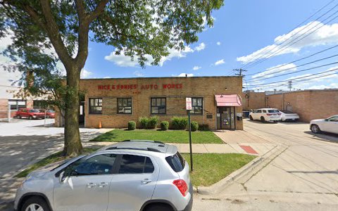 Auto Body Shop «Fix Auto Skokie/Nick & Ernies Auto Works», reviews and photos, 8015 Lawndale Ave, Skokie, IL 60076, USA