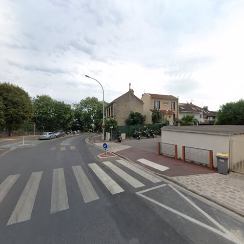 Borne de recharge de véhicules électriques Community by Shell Recharge Charging Station Issy-les-Moulineaux