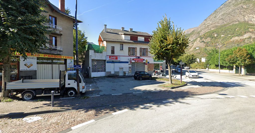 Tabac presse à Saint-Jean-de-Maurienne (Savoie 73)