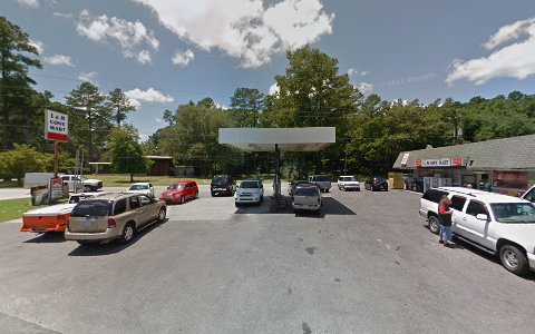 Gas Station «L & M Convenient Mart», reviews and photos, 1309 Lake View Road, Fairmont, NC 28340, USA