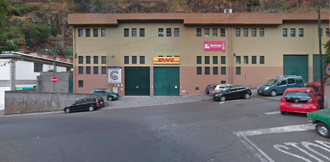Rua Mestre Sidónio, 75 1º ESQ, ARMZ. E, 9020-365 Funchal, Portugal