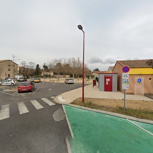 Borne de recharge de véhicules électriques RÉVÉO Charging Station Montaren-et-Saint-Médiers