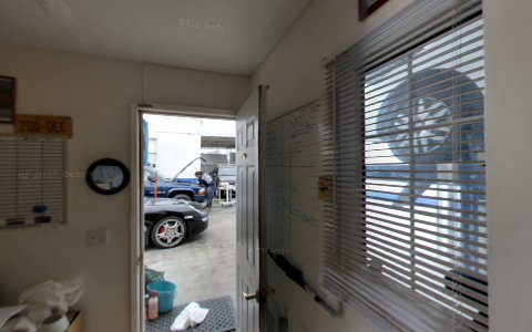 Auto Body Shop «A Plus Auto Center Inc.», reviews and photos, 7125 Remmet Ave, Canoga Park, CA 91303, USA