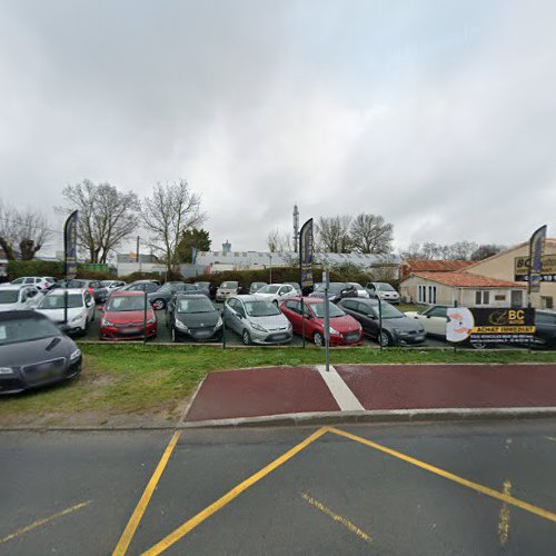Renault Charging Station à Saintes