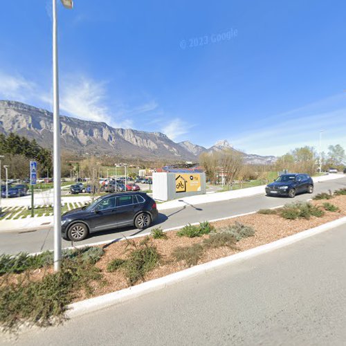 Borne de recharge de véhicules électriques BES Charging Station Montbonnot-Saint-Martin