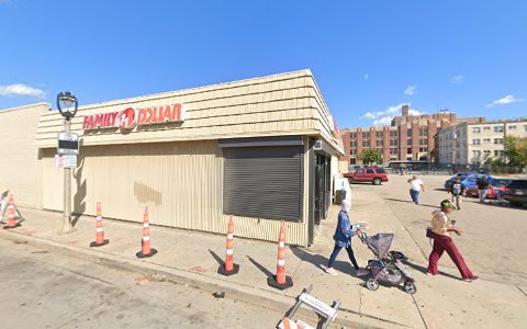 Dollar Store «FAMILY DOLLAR», reviews and photos, 930 N 27th St, Milwaukee, WI 53208, USA