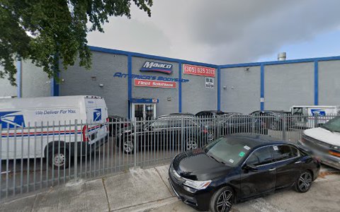 Auto Body Shop «Maaco Collision Repair & Auto Painting», reviews and photos, 10115 NW 79th Ave, Hialeah Gardens, FL 33016, USA
