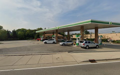 Gas Station «BP», reviews and photos, 1881 Deerfield Rd, Highland Park, IL 60035, USA