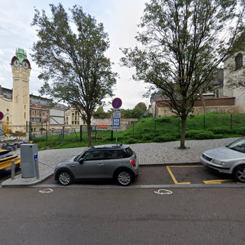 Borne de recharge de véhicules électriques Alizé Liberté Charging Station Rouen