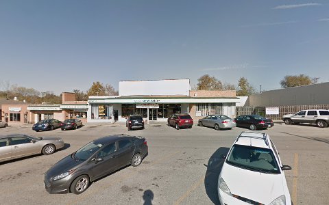 Thrift Store «Nearly New Shop», reviews and photos, 4710 NE Vivion Rd, Kansas City, MO 64119, USA