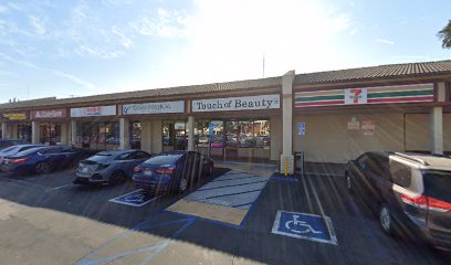 Delu Kenneth DC - Pet Food Store in Fountain Valley California