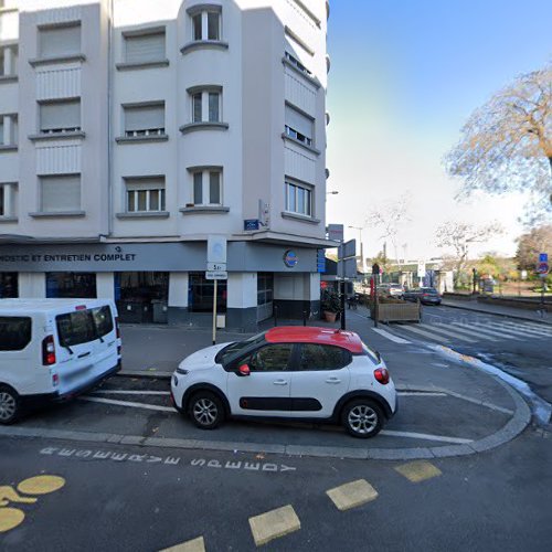 Borne de recharge de véhicules électriques VIRTA Charging Station Boulogne-Billancourt