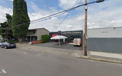 Wine Bar «Teutonic Wine Company», reviews and photos, 3303 SE 20th Ave, Portland, OR 97202, USA