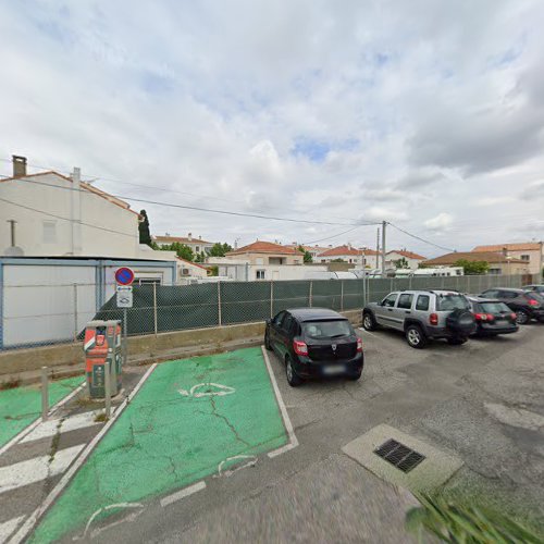 Borne de recharge de véhicules électriques larecharge Charging Station Port-Saint-Louis-du-Rhône