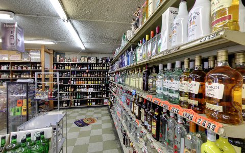 Liquor Store «Last Chance Liquor Store», reviews and photos, 837 Dickerson Pike, Nashville, TN 37207, USA