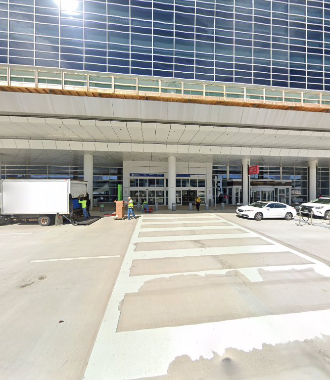 TUMI Store - Dallas Fort Worth International Airport