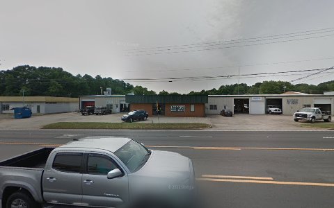 Auto Body Shop «Lester Body & Paint Shop», reviews and photos, 2118 Browns Bridge Rd, Gainesville, GA 30501, USA