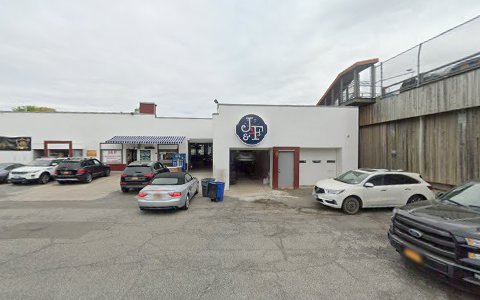 Auto Repair Shop «J & F Chatsworth Autobody», reviews and photos, 1 Vine St, Larchmont, NY 10538, USA