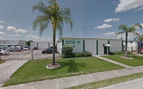 Uniform Store «UniFirst Uniform Services - Fort Myers», reviews and photos, 2839 Lafayette St, Fort Myers, FL 33916, USA