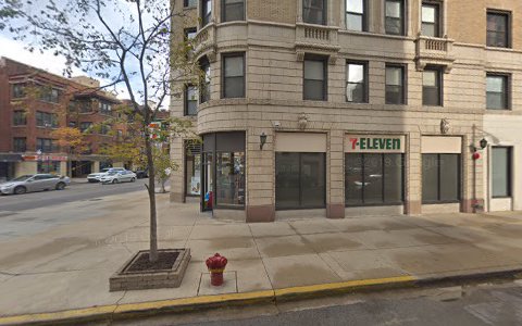 Convenience Store «7-11», reviews and photos, 2757 N Pine Grove Ave, Chicago, IL 60614, USA