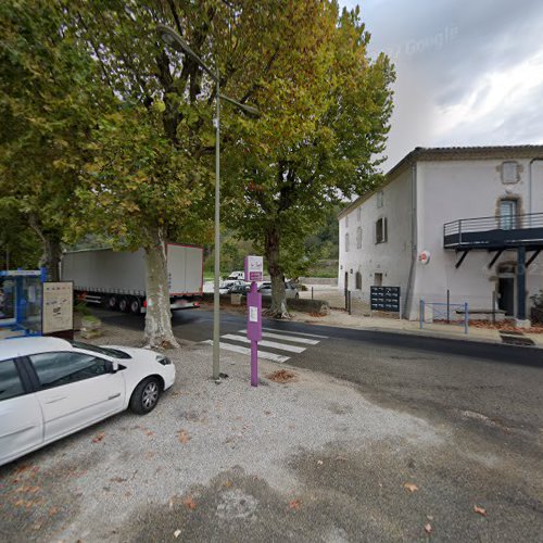 Borne de recharge de véhicules électriques Réseau eborn Charging Station Saint-Thomé
