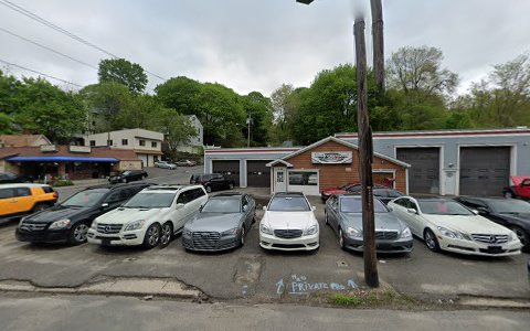 Auto Body Shop «Lakewood Auto Painting & Body», reviews and photos, 1540 N Main St, Waterbury, CT 06704, USA