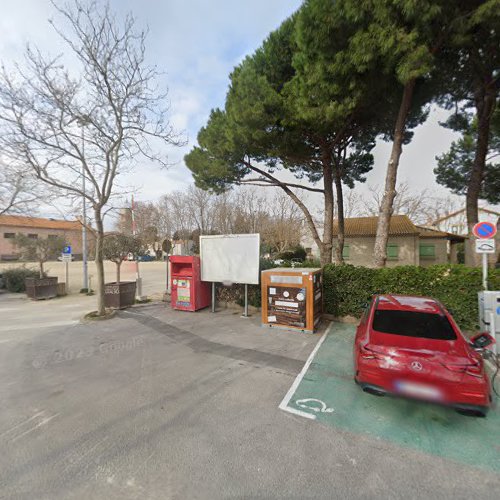 Borne de recharge de véhicules électriques RÉVÉO Charging Station Marseillan
