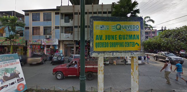 Av. June Guzman Entre Septima y Octava, Primer Piso Alto, Ecuador