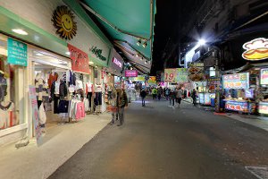 Feng Chia Night Market image