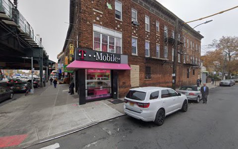 Cell Phone Store «T-Mobile», reviews and photos, 118-02 Liberty Ave, South Richmond Hill, NY 11419, USA