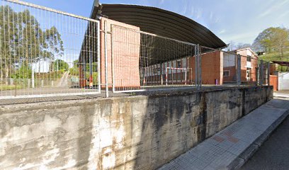 Colegio Público Carbayin Baxu en Pumarabule, Asturias