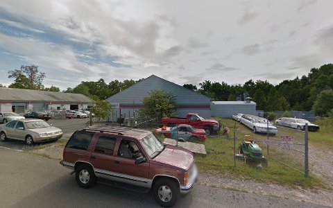 Auto Body Shop «Suburban Autobody», reviews and photos, 136 Fleming St, Fredericksburg, VA 22408, USA
