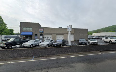 Auto Repair Shop «J. P. Motors, LLC - Bosch Car Service», reviews and photos, 18 Lucy St, Woodbridge, CT 06525, USA