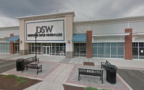Shoe Store «DSW Designer Shoe Warehouse», reviews and photos, 1919 Boston Post Rd #250, Guilford, CT 06437, USA
