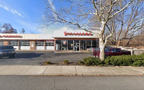 Tire Shop «Firestone Complete Auto Care», reviews and photos, 138 Alexander Ave, Lake Grove, NY 11755, USA
