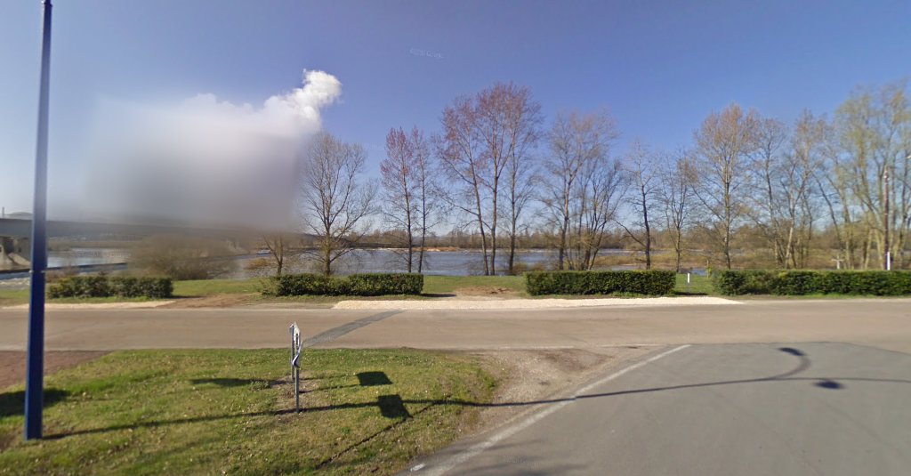 Terrain de Stationnement des Camping-cars à Neuvy-sur-Loire (Nièvre 58)